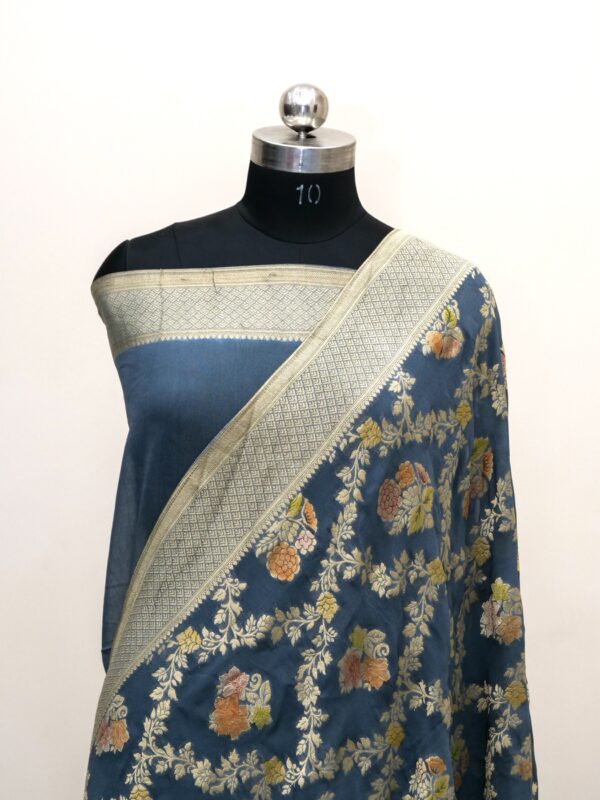 Banarasi Khaddi Georgette Saree Grey Color In Jaal Design Hand Dyed