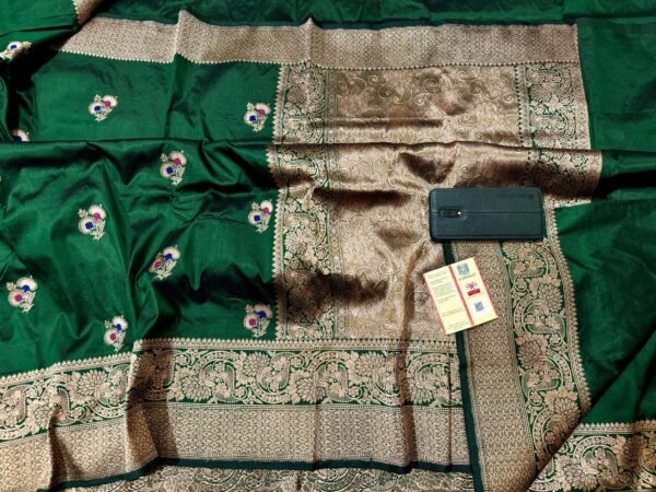 Pure Banarasi Kadhwa Katan Silk Saree Handloom Gold Zari Boota Design – Dark Green Color