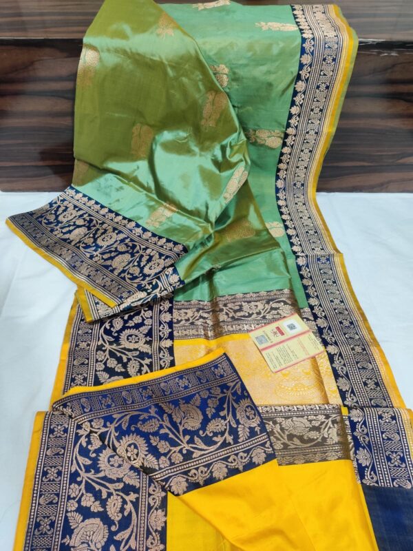 Pure Banarasi Kadhwa Katan Silk Saree Handloom Gold Zari Boota Design – Green And Blue Color Contrast Tricolor