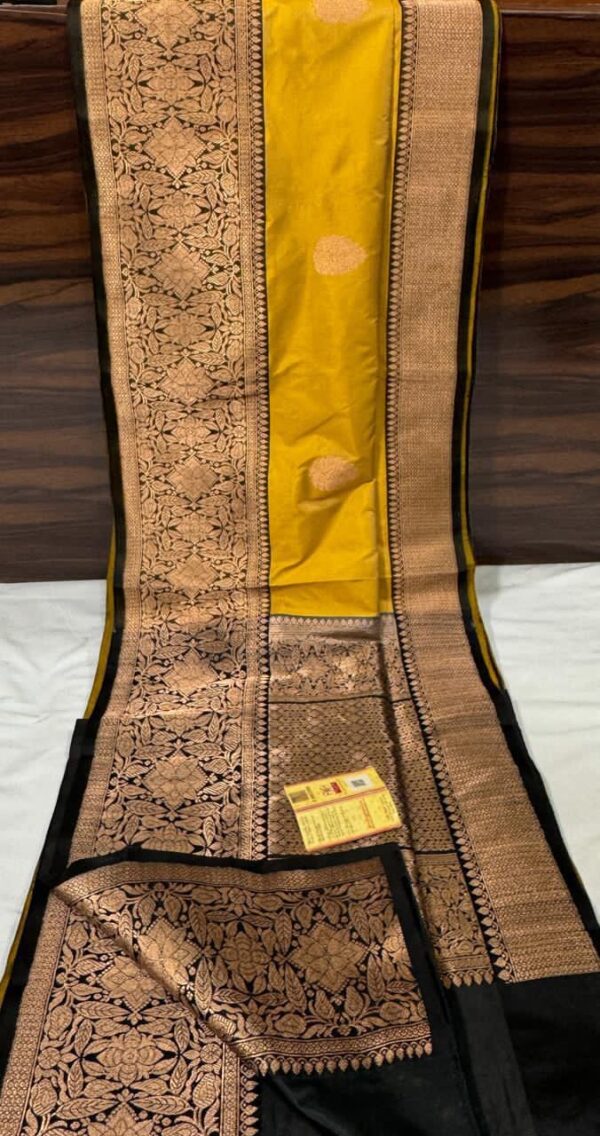 Pure Banarasi Kadhwa Katan Silk Saree Handloom Gold Zari Boota Design – Mustard And Black Color Contrast