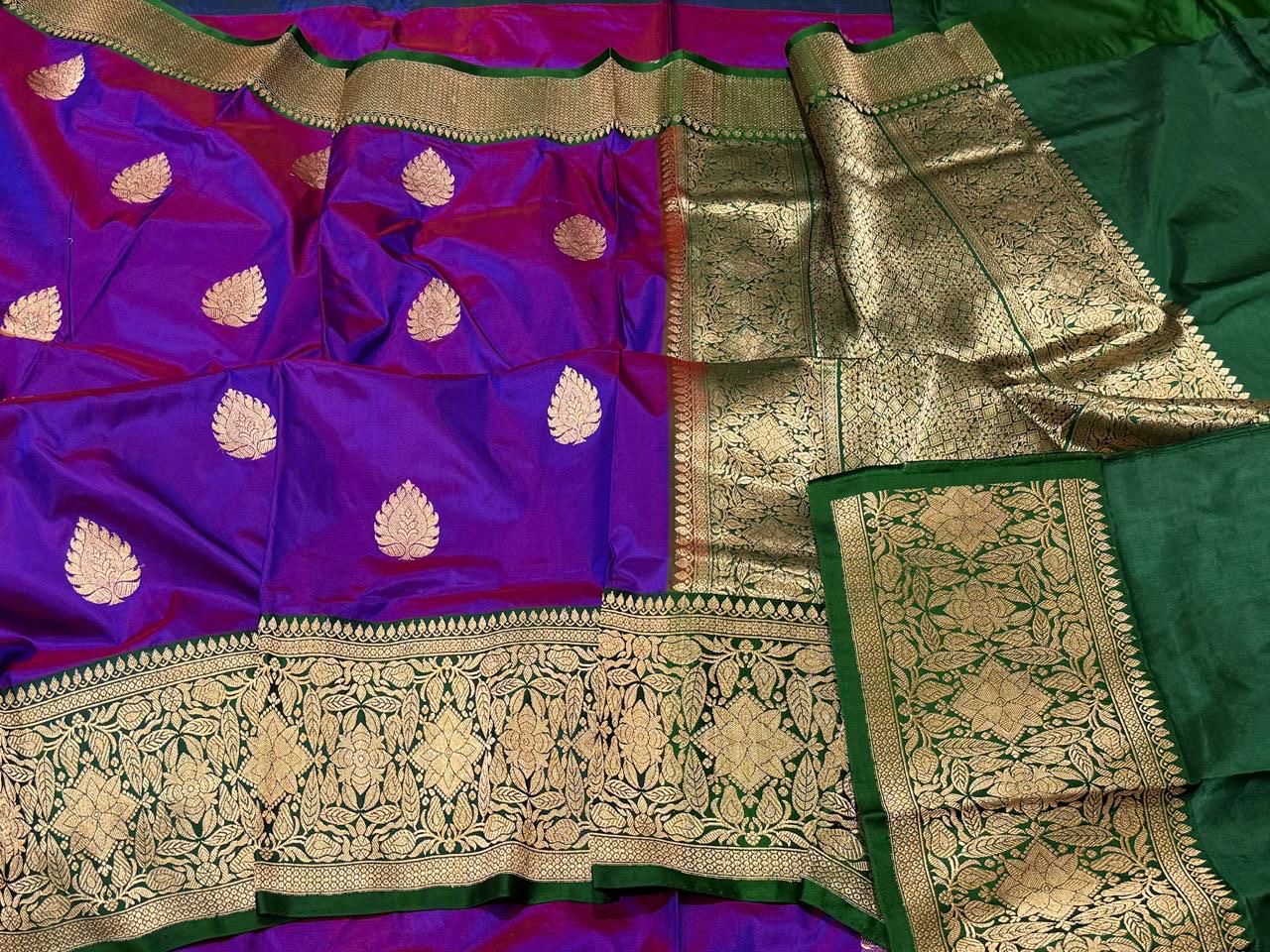 Pure Banarasi Kadhwa Katan Silk Saree Handloom Gold Zari Boota Design – Purple And Dark Green Color Contrast