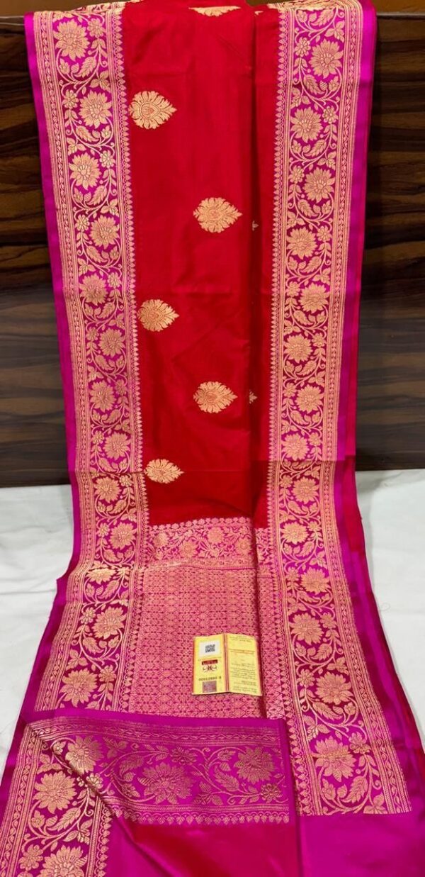 Pure Banarasi Kadhwa Katan Silk Saree Handloom Gold Zari Boota Design – Red And Pink Color Contrast