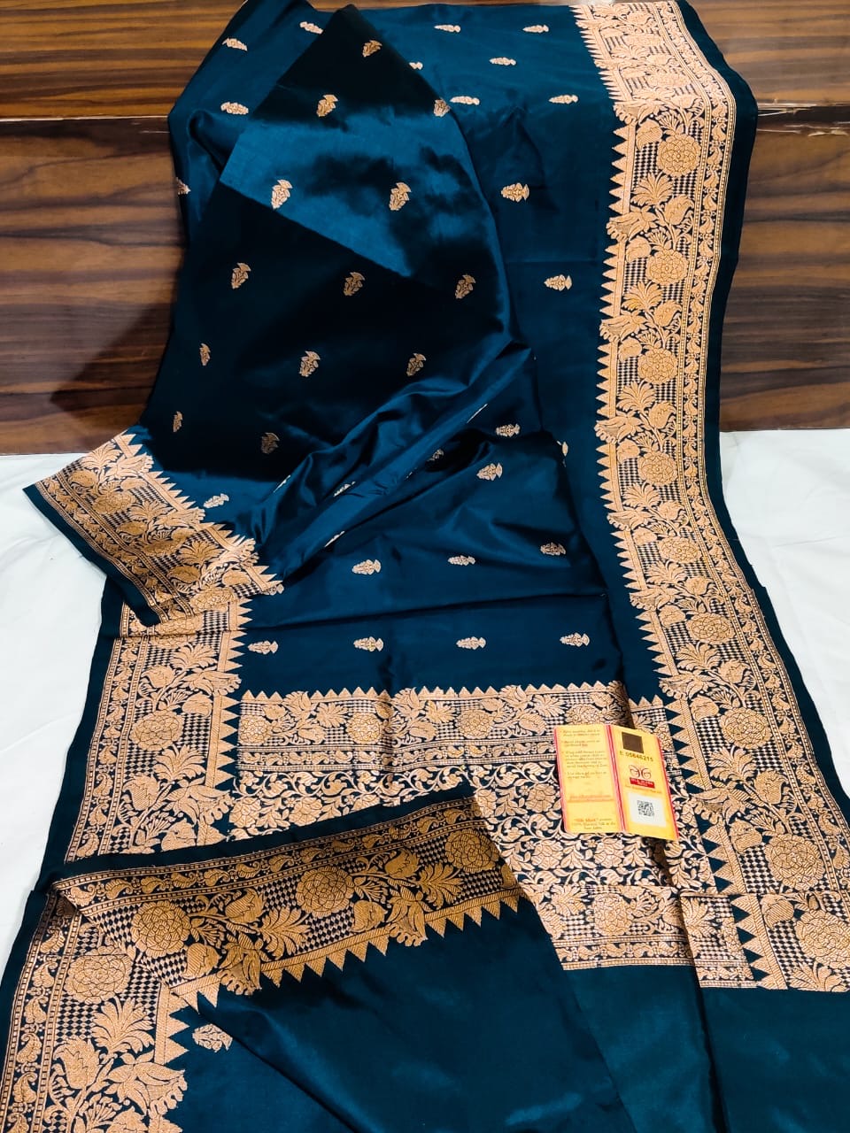 Pure Banarasi Kadhwa Katan Silk Saree Handloom Gold Zari Booti Design – Blue Color