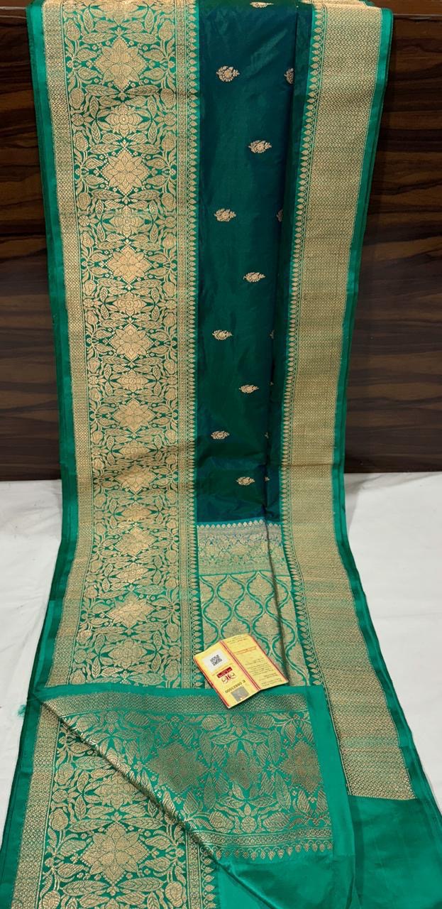 Pure Banarasi Kadhwa Katan Silk Saree Handloom Gold Zari Booti Design – Green And Seagreen Color Contrast