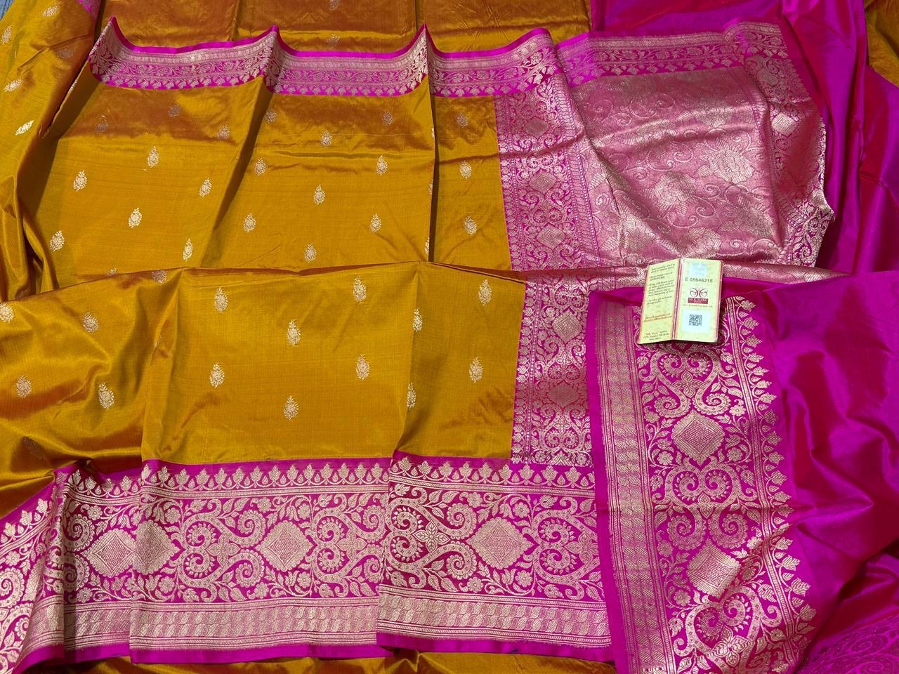 Pure Banarasi Kadhwa Katan Silk Saree Handloom Gold Zari Booti Design – Mustard Yellow And Pink Color Contrast