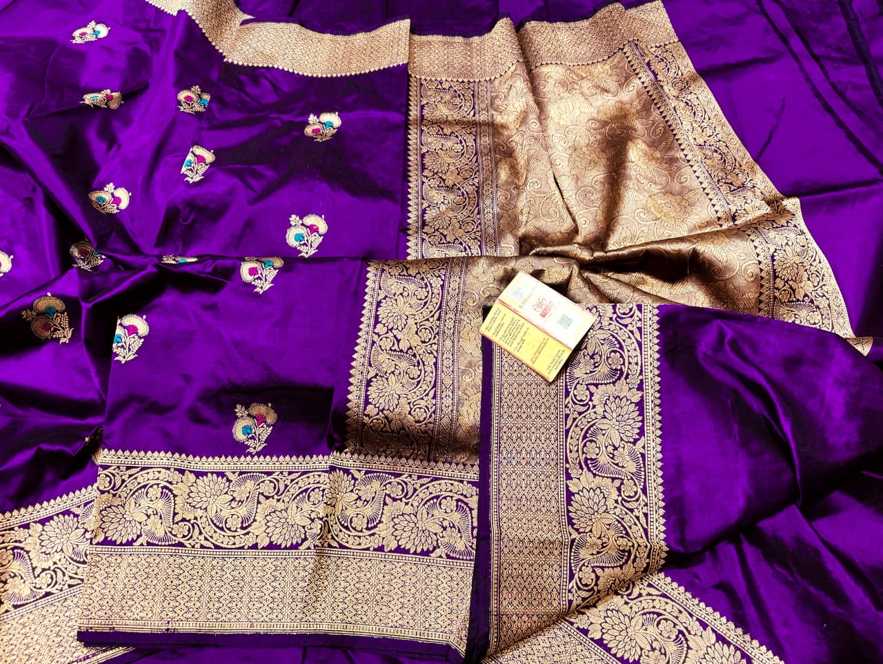 Pure Banarasi Kadhwa Katan Silk Saree Handloom Gold Zari Booti Design – Purple Color