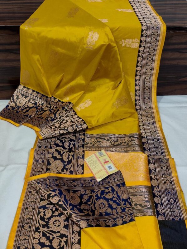 Pure Banarasi Kadhwa Katan Silk Saree Handloom Gold Zari Booti Design – Yellow And Blue Color Contrast Tricolor