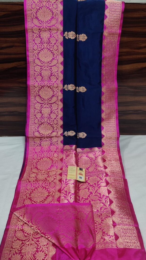 Pure Banarasi Kadhwa Katan Silk Saree Handloom Gold Zari Flower Boota Design – Dark Blue And Pink Color Contrast