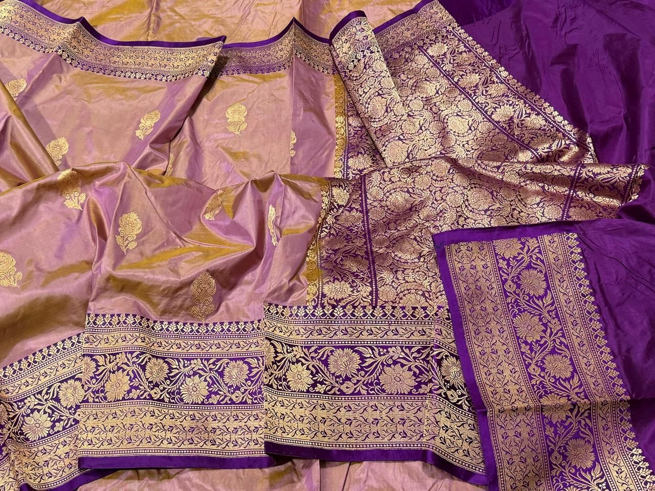 Pure Banarasi Kadhwa Katan Silk Saree Handloom Gold Zari Flower Boota Design – Mauve And Violet Color Contrast