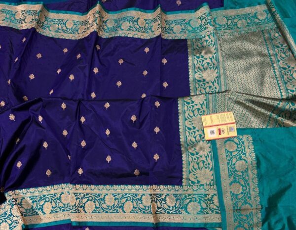 Pure Banarasi Kadhwa Katan Silk Saree Handloom Gold Zari Flower Booti Design – Dark Blue And Seagreen Color Contrast