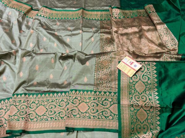 Pure Banarasi Kadhwa Katan Silk Saree Handloom Gold Zari Flower Booti Design – Light Green And Green Color Contrast