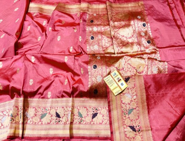 Pure Banarasi Kadhwa Katan Silk Saree Handloom Meenakari Gold Zari Flower Booti Design – Light Pink Color