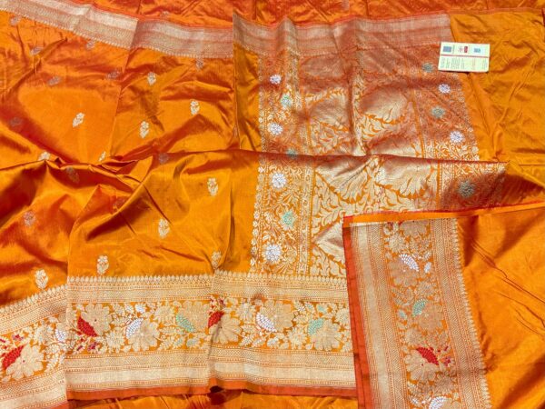 Pure Banarasi Kadhwa Katan Silk Saree Handloom Meenakari Gold Zari Flower Booti Design – Peach Color