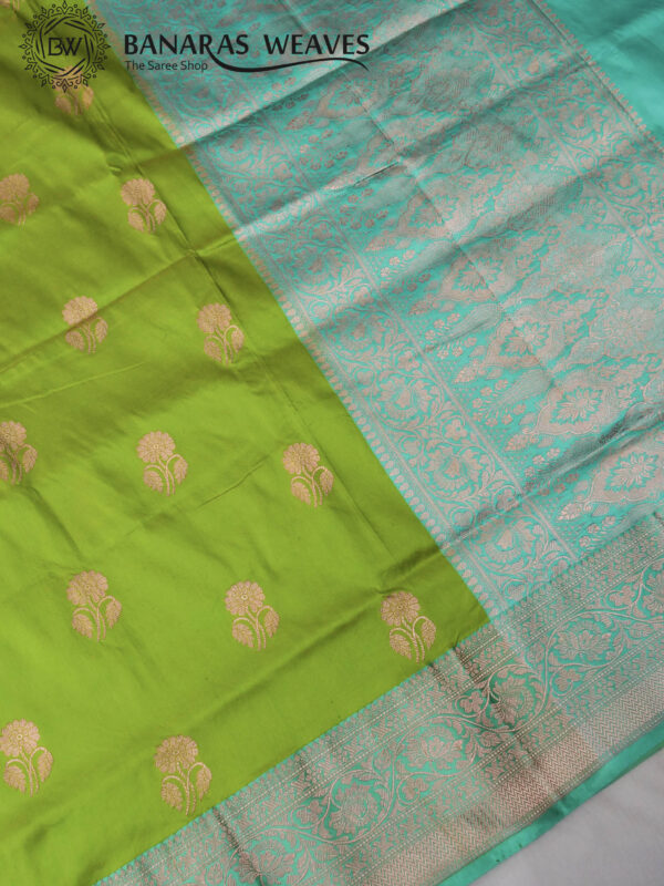 Pure Banarasi Kadhwa Katan Silk Saree Handloom Gold Zari Flower Boota Design – Green And Seagreen Color Contrast