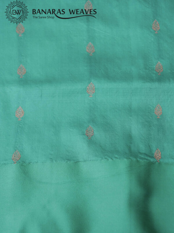 Pure Banarasi Kadhwa Katan Silk Saree Handloom Gold Zari Flower Boota Design – Green And Seagreen Color Contrast