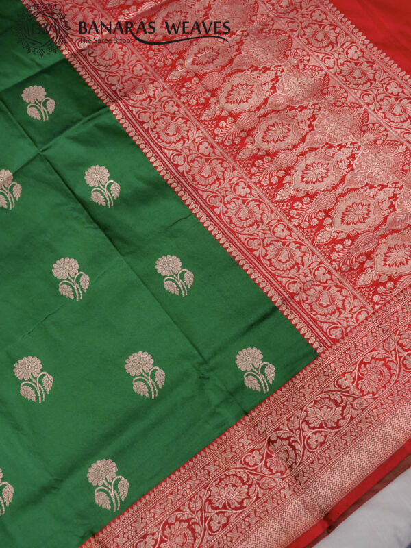 Pure Banarasi Kadhwa Katan Silk Saree Handloom Gold Zari Flower Boota Design – Green And Red Color Contrast